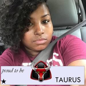 Meet your Posher, Taralynn